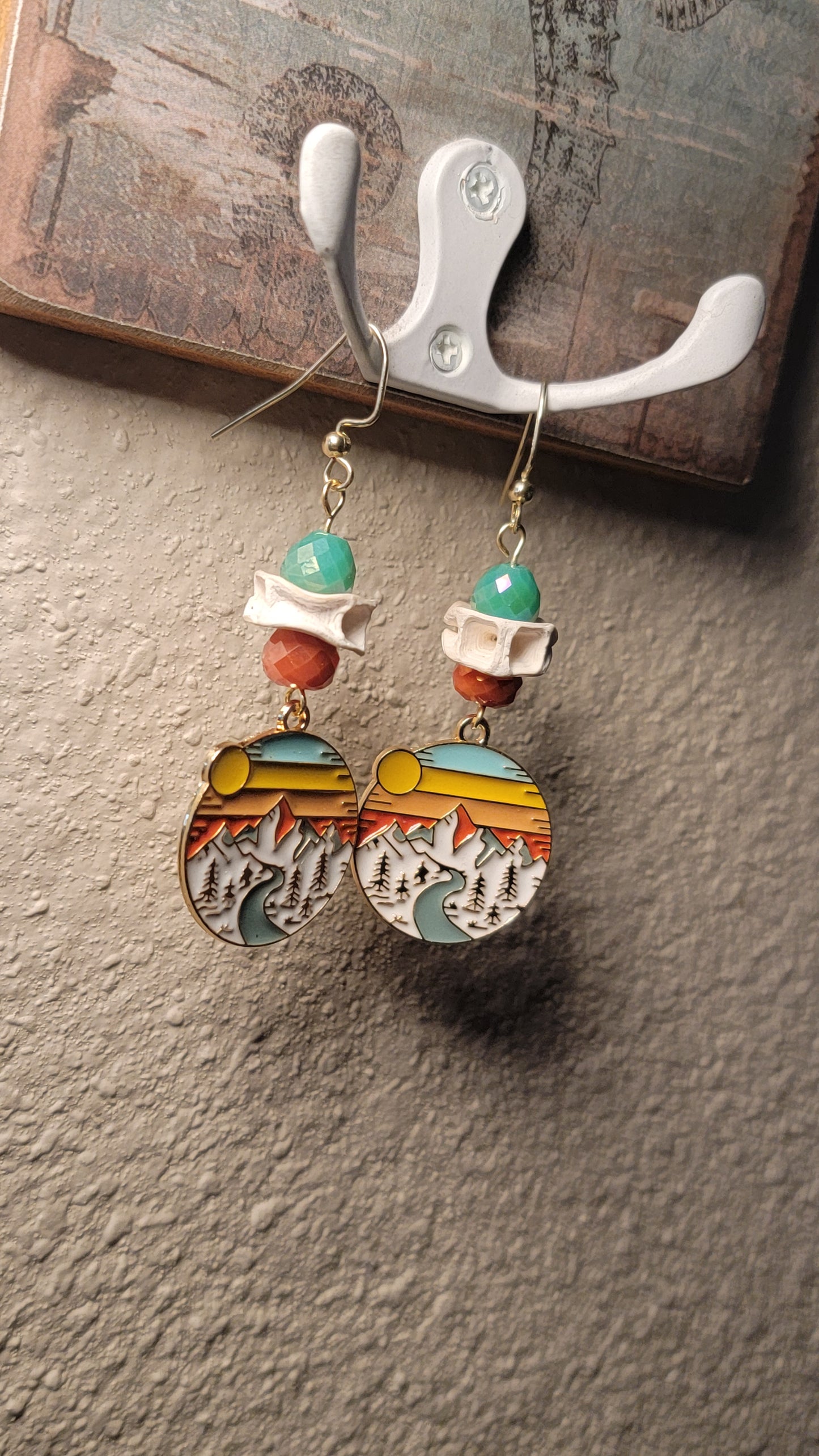 Fish Bones with Mountain View Charm