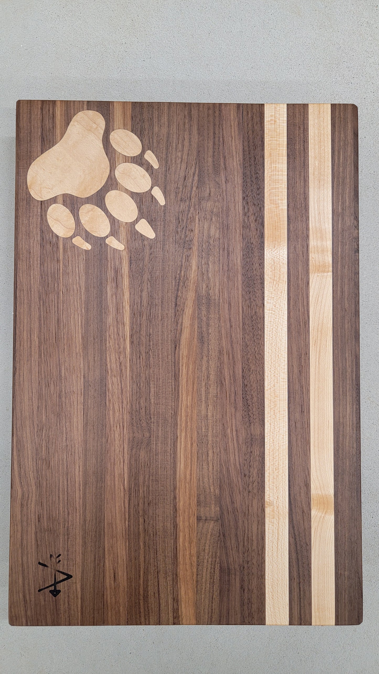 " Bear " Walnut and Maple Wood Cutting Board